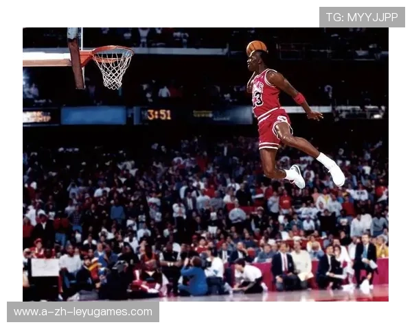 乔丹式扣篮再现篮球史诗瞬间 乔丹式扣篮再现篮球史诗瞬间